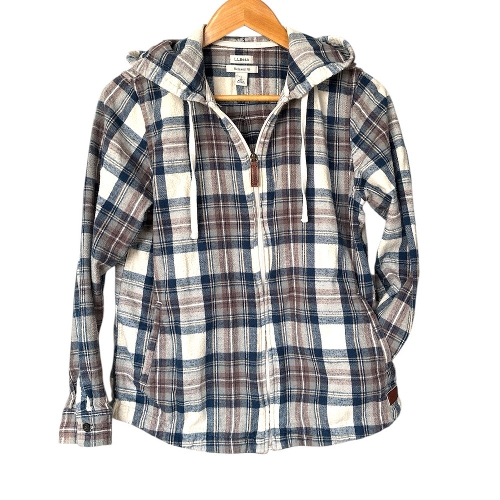L.L. BEAN Women's Scotch Plaid Flannel Shirt,  Zip Hoodie, Small Relaxed Fit - Picture 2 of 11